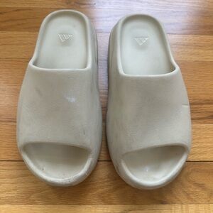 Yeezy Cream Slide Sandals